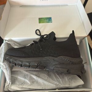 Bernal womens 6 sneaker